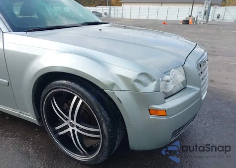 2006 Chrysler 300 z USA, uszkodzony, nr VIN 2C3KA43R16H366145